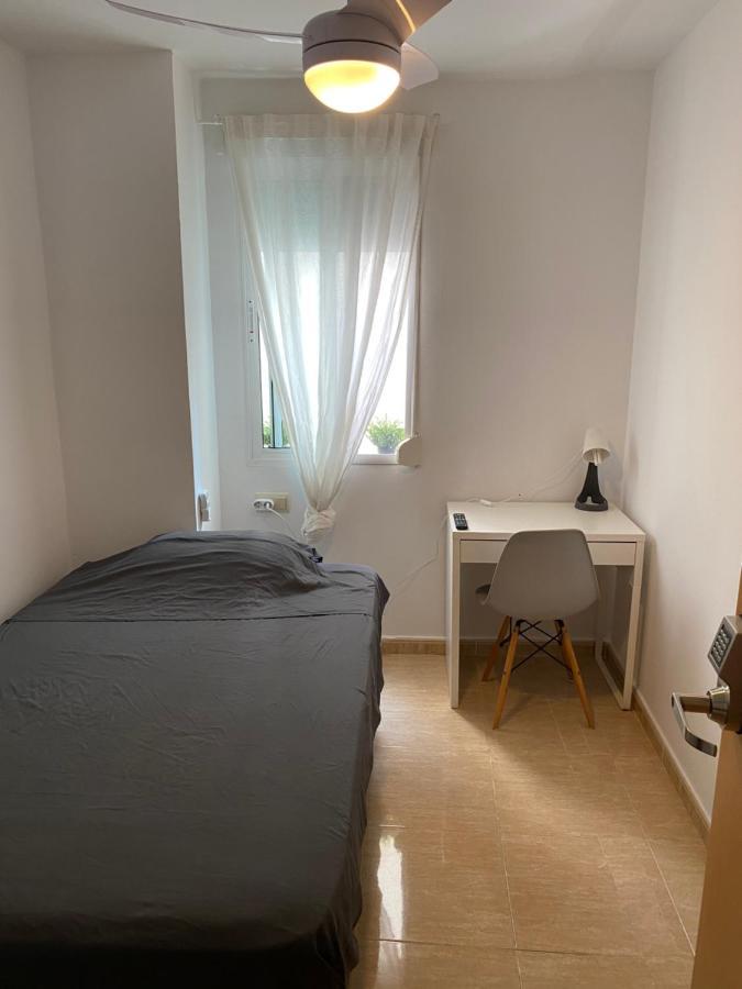 ולנסיה Single Room In My Apartment At The Beach מראה חיצוני תמונה