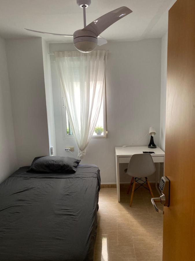 ולנסיה Single Room In My Apartment At The Beach מראה חיצוני תמונה